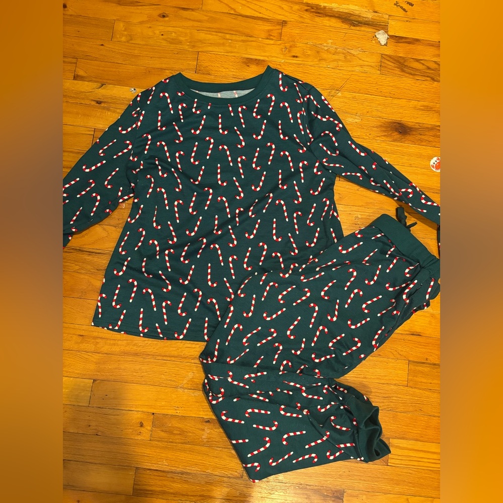Krush Kandy boutique top and joggers